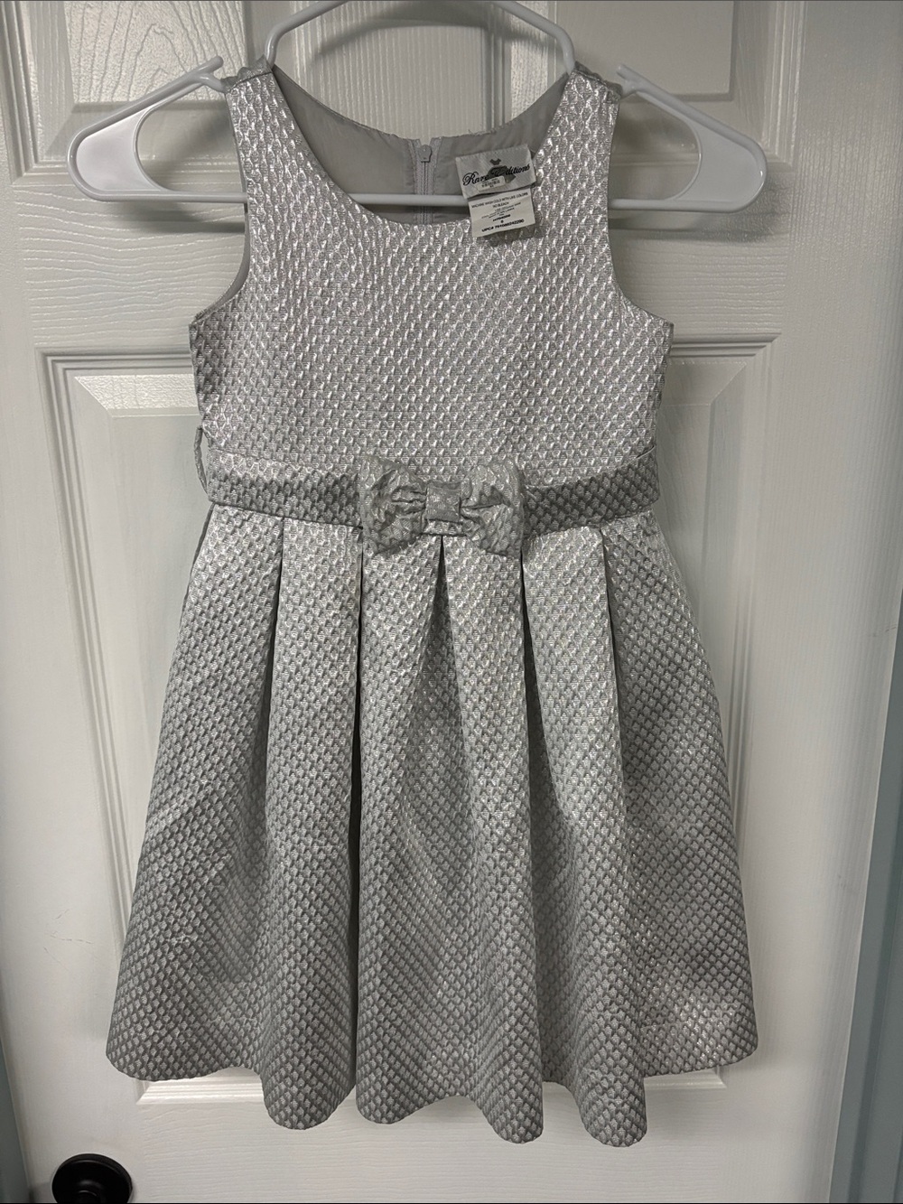 Rare Editions Girls Silver Textured Sleeveless Girls Formal Dress size 6